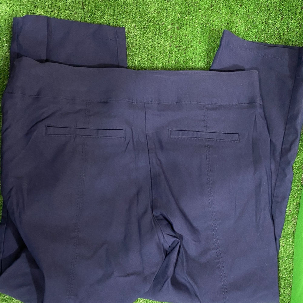 Simply Vera Dark Navy womens athletic capris w/front pockets, mock back pockets